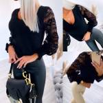 Balta Minkštas Megztinis Su Nėrinių Rankovėmis