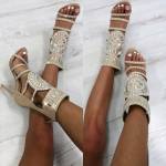 Bēša Bēšas Kurpes Ar Rotājumiem