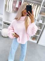 Gaiši Bēša Oversize Adījums Ar Augstu Apkakli