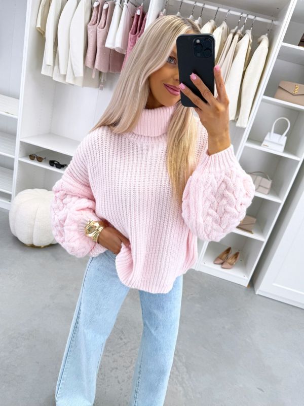 Różowy Oversize'owy Sweter Z Golfem