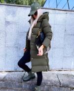 Bēša Viegls Un Silts Ziemas Mētelis