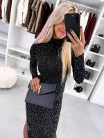 Tumepunane Venivast Kangast Kivide Ja Lõhikuga Kleit