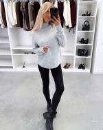 Šviesiai Smėlio Spalvos Minkštas Megztinis Aukštu Kaklu