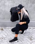 Must 3-osaline Komplekt