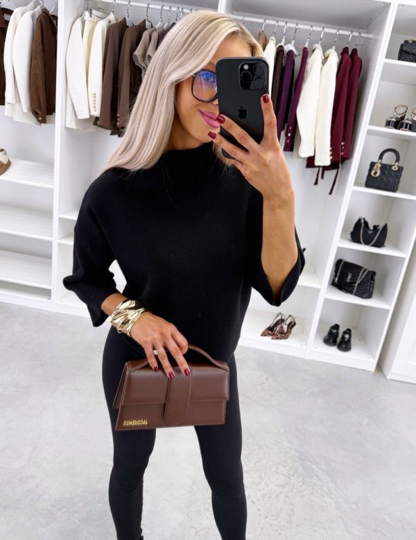 Black Comfy High-neck Sweater