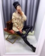 Dzeltens Lielizmēra Džemperis