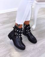 Must Pärlite Ja Rihmadega Saapad