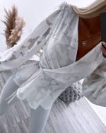 Melns Aptinama Blūze Ar Ziedu Rakstu