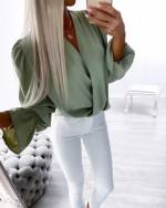 Must V-lõikega Langev Sifoonpluus