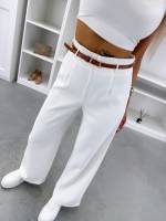 Beżowy Spodnie O Prostym Kroju Z Paskiem