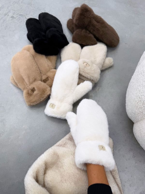 Белое Мягкие уютные перчатки