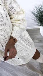 Valge Pikem Kaelusega Kudum