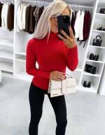 Mīksts džemperis ar augstu apkakli