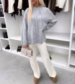 Серый Мягкий свитер в стиле худи