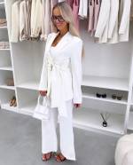 Valge Kuldse Detailiga Seotav Pintsak