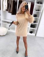 Must Pikkade Varrukatega Langev Kleit