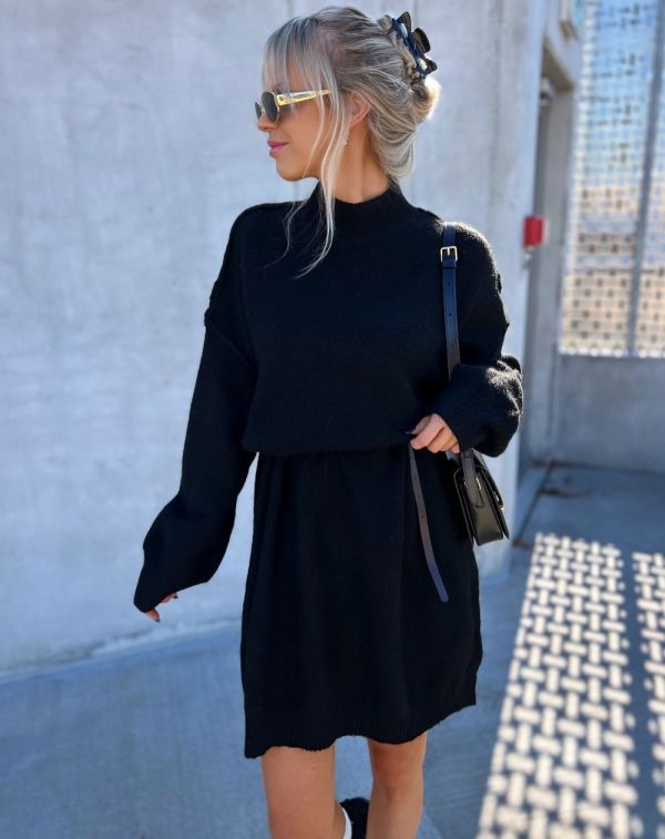 Black Soft Knit Dress With Thin Leather Belt