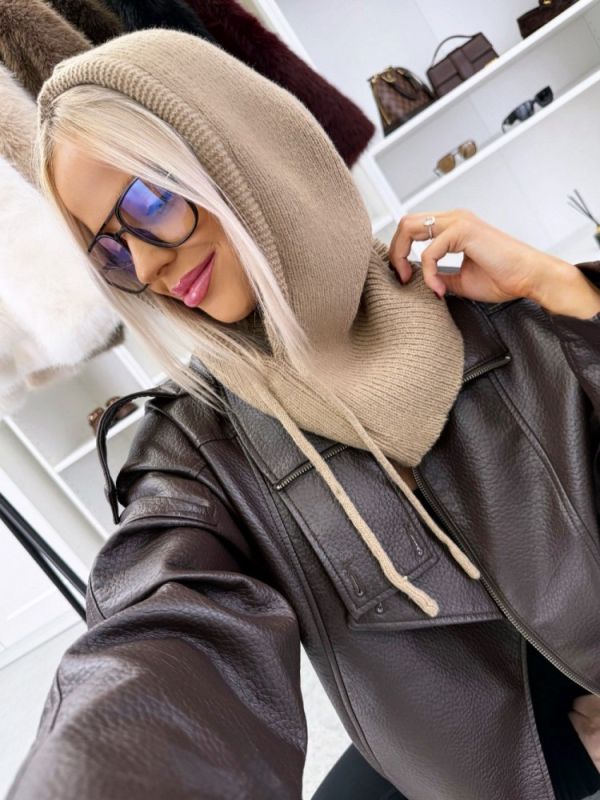 Taupe Kaelusega Müts