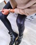 Must Pärlite Ja Rihmadega Saapad