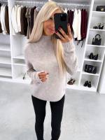 Šviesiai Smėlio Spalvos Minkštas Megztinis Aukštu Kaklu