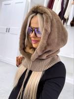 Must Kaelusega Müts