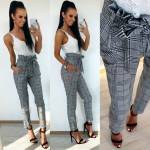 Raudona Klasikinio Stiliaus Kelnės Aukštu Liemeniu Su Kišenėmis