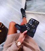 Must Pärlite Ja Rihmadega Saapad